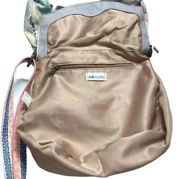 Sakroots Artist Circle Llama Foldover Crossbody Bag Gray Multi 106495 NEW - Picture 11 of 12